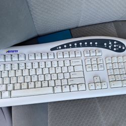 Memories Keyboard $4