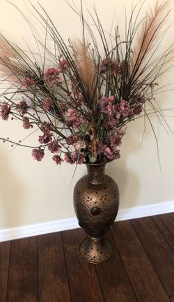 Pier One Vase with flowers