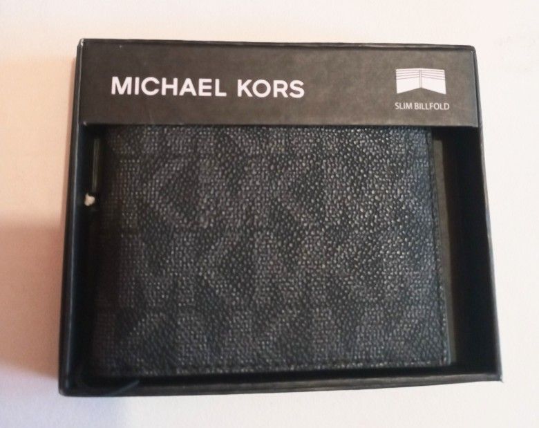 Brand New Michael Kors Wallet