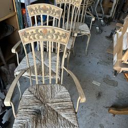 Breakfast table and chair set / Read Below ⬇️