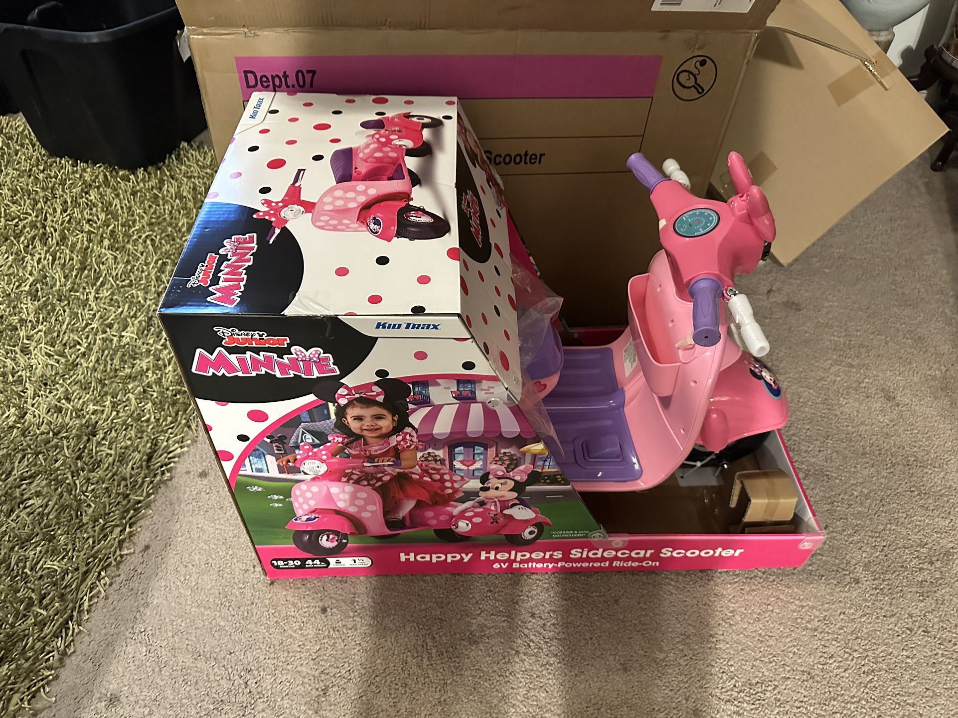 Disney Minnie Minnie Mouse Ride On Scooter With Sidecar Kid Trax