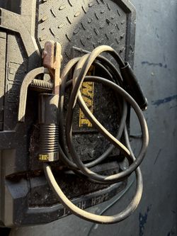 Welding stinger