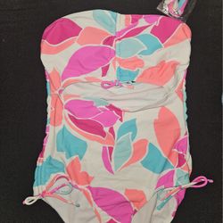 Decree Women’s Swimsuit Size M
