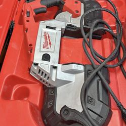 Milwaukee electric deep cut band saw