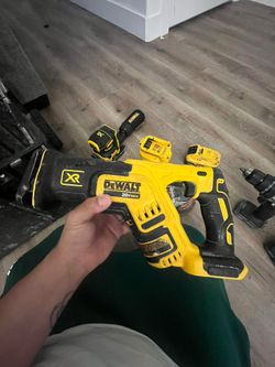 DeWalt  20V MAX XR  Reciprocating Saw 