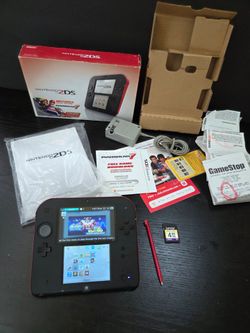 NINTENDO 2DS COMPLETE IN BOX