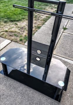 Panari glass TV stand with built-in mount