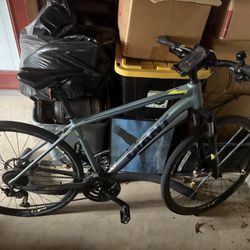 Giant Hybrid Sport Bike