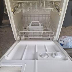 Dishwasher 