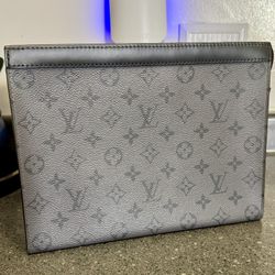 Louis Vuitton Pochette 