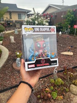 Funko Pop King Deadpool #724 Deluxe PX Exclusive