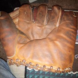 Vintage  Baseball Glove 