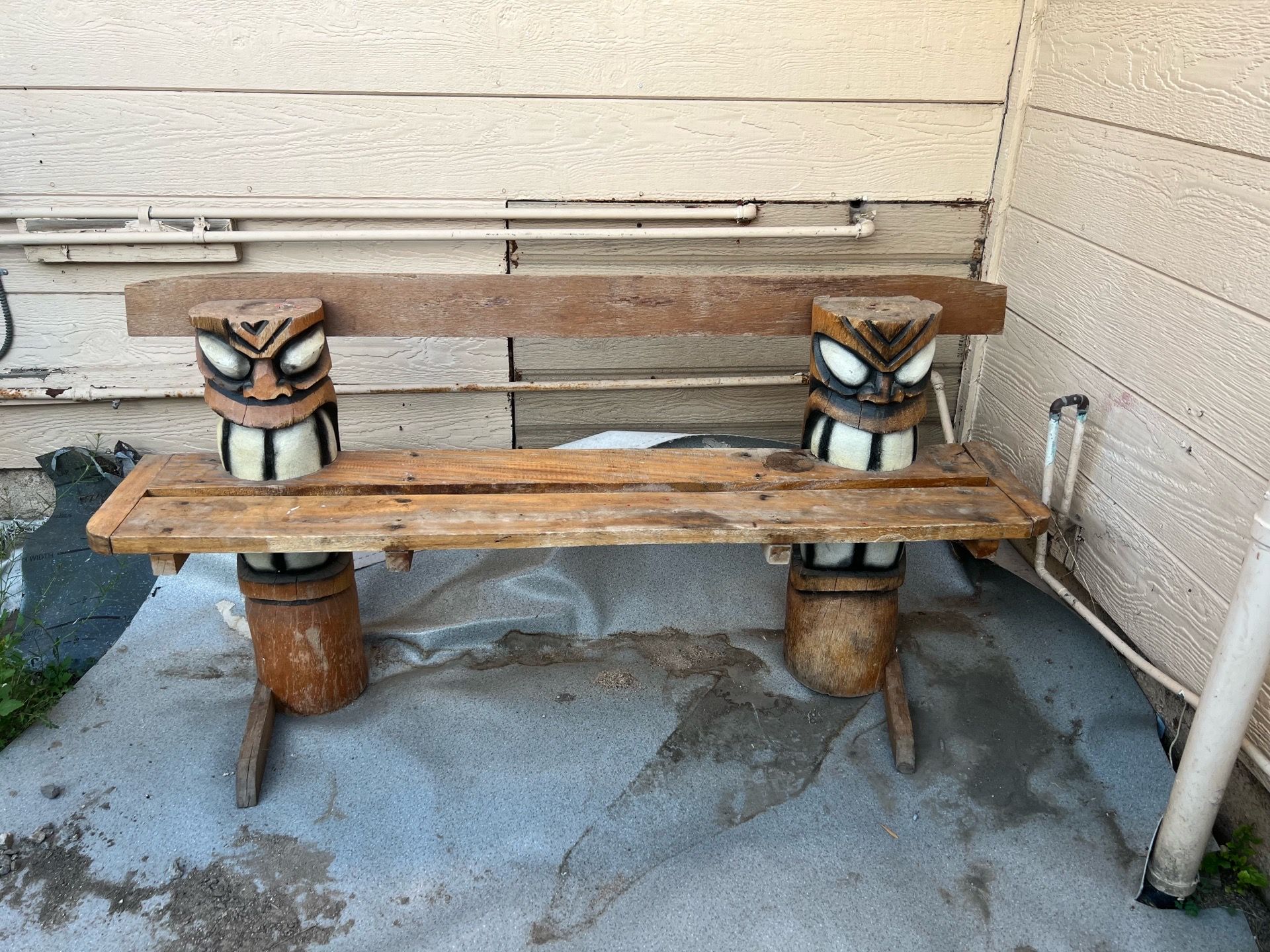 Tiki bench