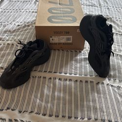 Yeezy 700