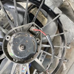 Abanico De Aigre Ac .Dodge Ram 1500  .4.7 2002