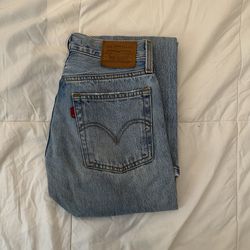 Levi’s Wedgie Straight Jean