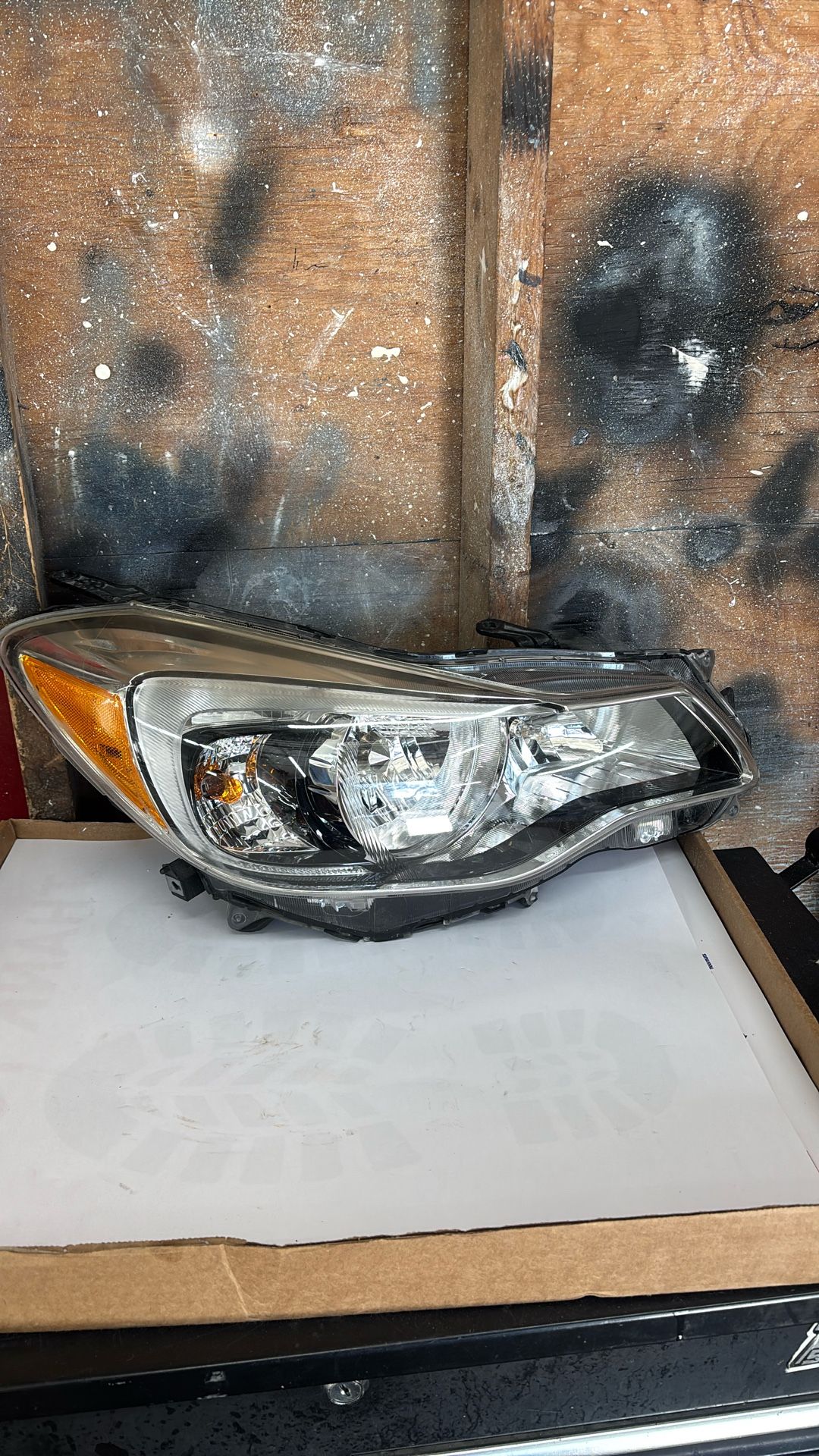 RH Passenger Side Headlight For 2012-2013 Subaru Impreza/2013-2014 XV Crosstrek.