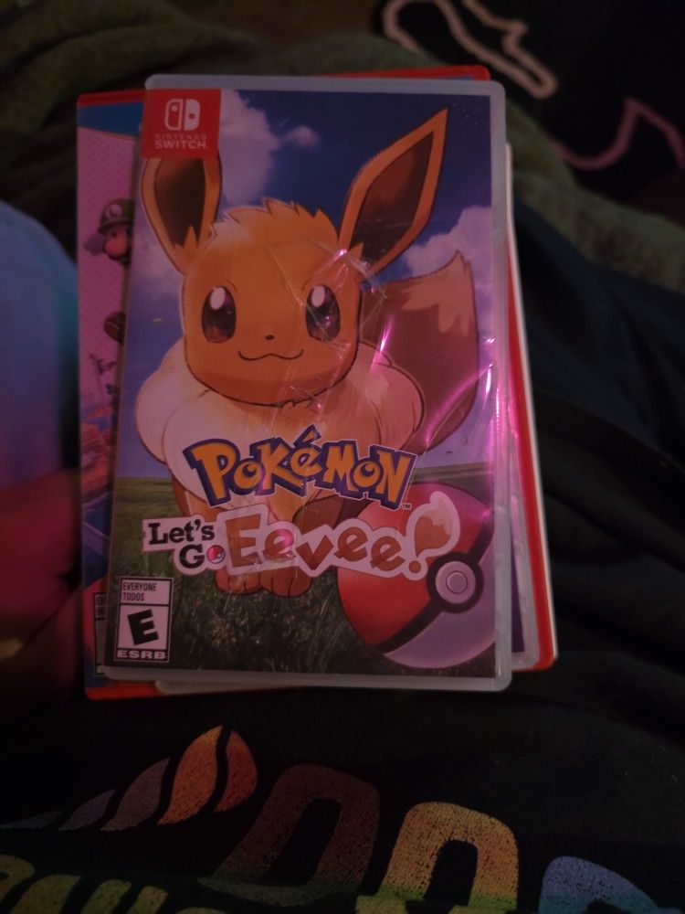 Pokemon Let's Go Eevee! — Damaged Cover