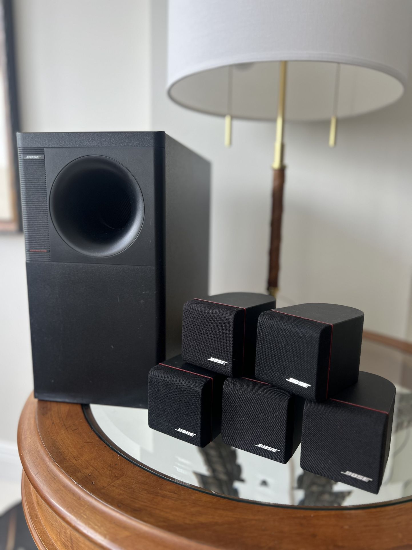 Bose Acoustimass 5.1 Cube Surround Sound Speaker System With Subwoofer Gift