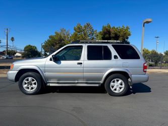 2002 Nissan Pathfinder, clean title