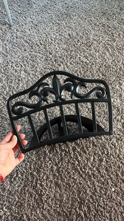 Hose hanger