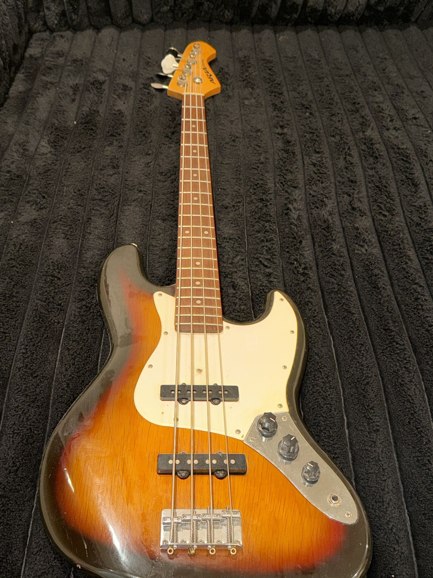 Aria Stb-jb Bass Electric Guitar 