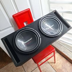 Subvoofer 12.    2800 watts