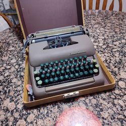 VTG 1940S SMITH CORONA STERLING TYPEWRITER PORTABLE W/TWEED CASE WORKS perfect