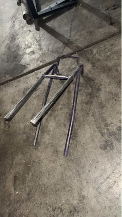 Mini bike wheelie bar