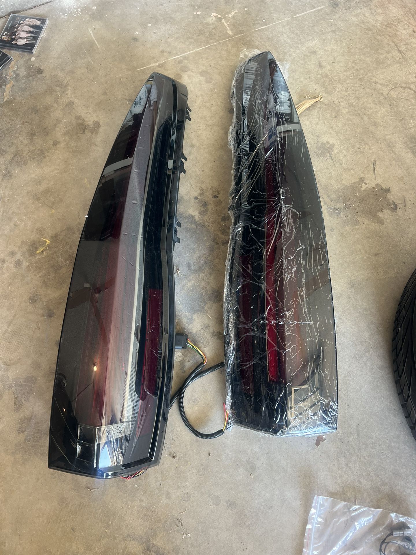 Taillights For Cadillac Escalade/ Tahoe/ Yukon/ Suburban