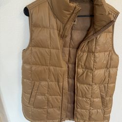 Gap Vest Size s