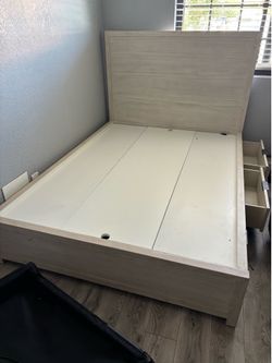 Full bed frame