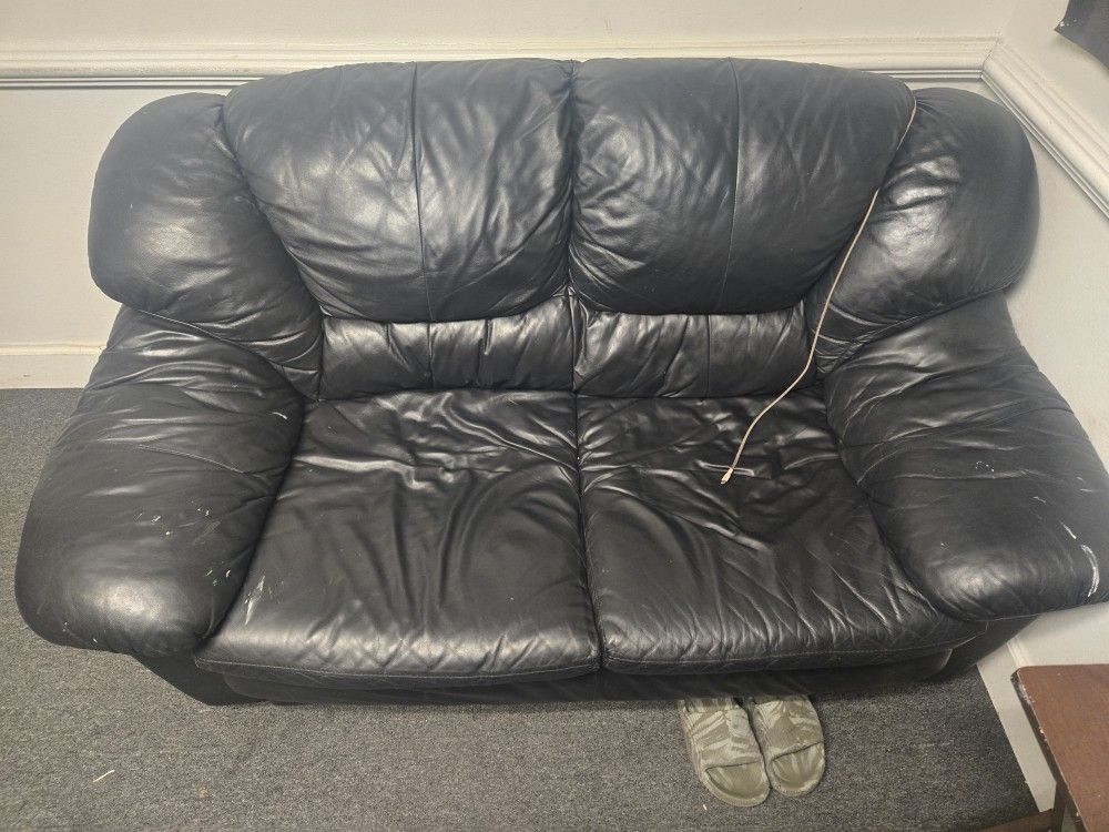 Free Leather Couch,  Pick Up In Fayetteville 