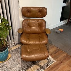 Reproduction  Eames  Chair  and Ottoman Empire 