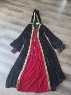 Womens Renaissance Hooded Garment Size 2X