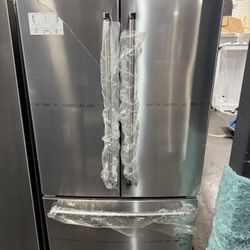 Kitchen Aid 20 cu. ft. 36-Inch Width Counter-Depth French Door Refrigerator with Interior Dispense