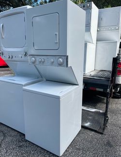 Stackable Washer & Dryer loundry 24 and 27 inches   ✅ Tested & Ready to Use 🛡️ 3-Month Warranty 🚚 Delivery Available in Miami-Dade & Broward