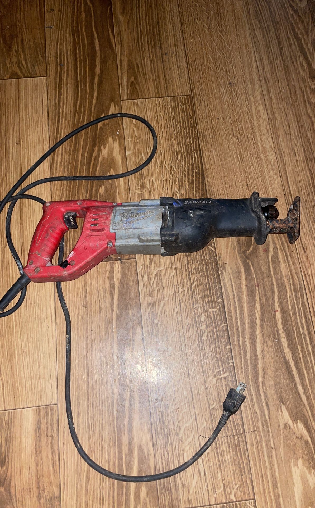 Milwaukee 6519 31 Sawzall reciprocating saw