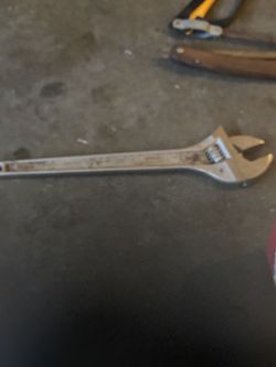 Wrench 