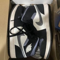 Jordan 1 Mid Size 11