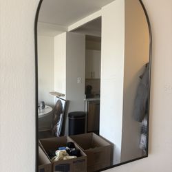 Black Arch Mirror 