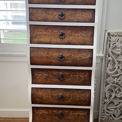 Jewelry chest