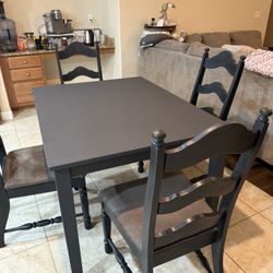 Charming Black 4-Piece Dining Set – Solid & Stylish! 