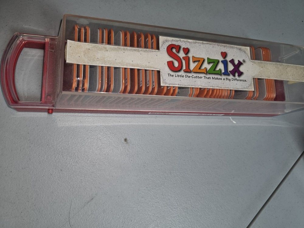 Sizzix Die Cutting Machine And Alphabet Set