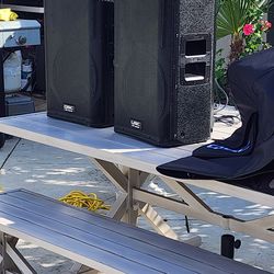 Qsc kw122. AMAZING SOUND CLEAN AND LOUD GREAT CONDITION TEST BEFORE YOU BUY  QSC KW 122 BOCINAS EXELENTES PARA DJ, BANDA ,KARAOKE