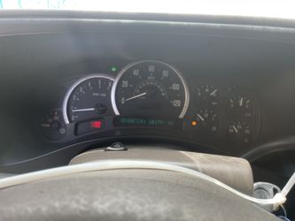 Cadillac Escalade Cluster Part