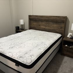 📦 3-Piece Queen Bedroom Set – Great Condition! 🛏️