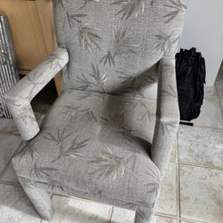 Free Chair