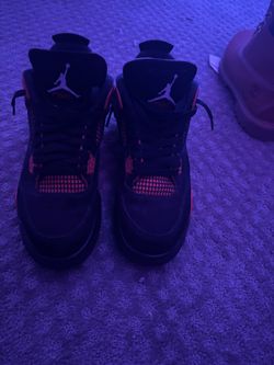 Jordan 4s Red Thunders Size 12men