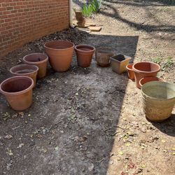Plant Pots (19!)